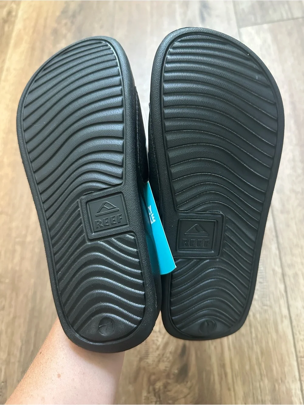 NWT! Reef Youth Slides, Black, Slip on/off, Beach, Vacation, Youth 4/5 (big kid)